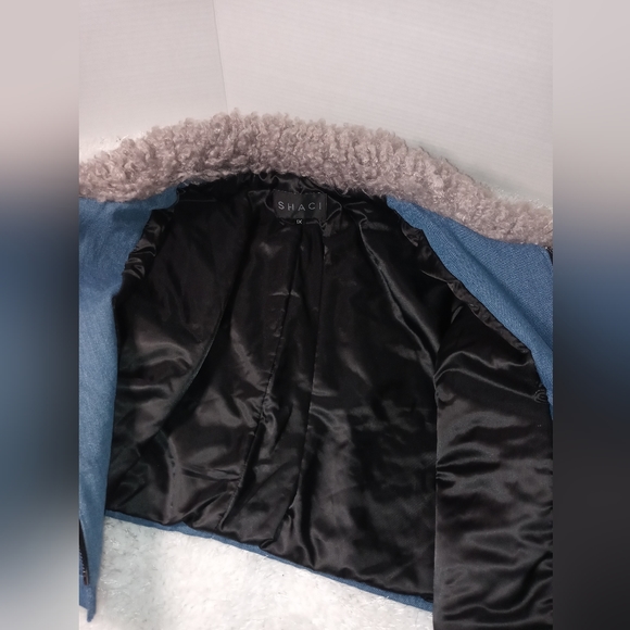 Shaci brand denim and sherpa jacket satin lining. Crop sleeves. Womens size 1x - Picture 5 of 7